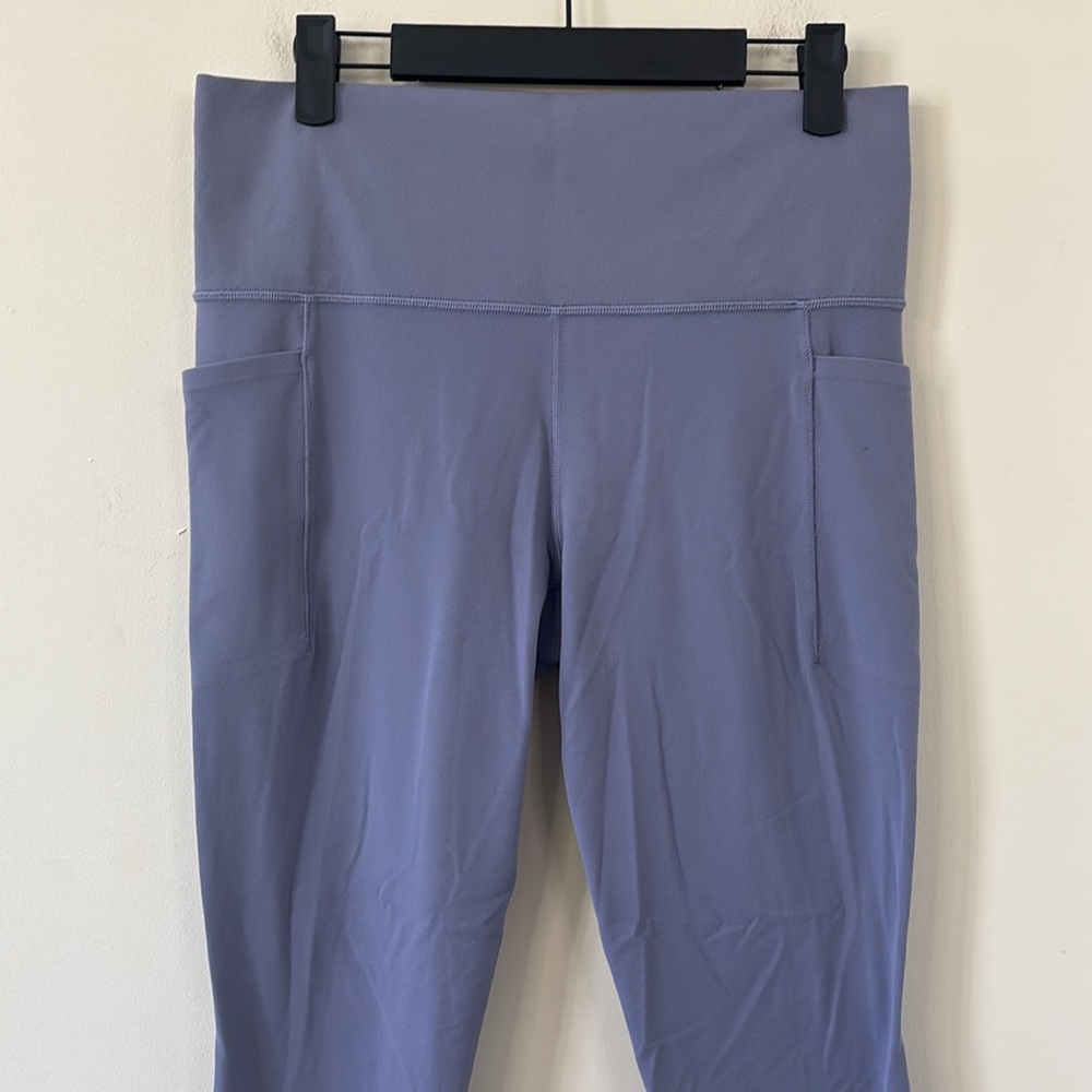 Athleta Salutation Stash High Rise 7/8 Legging Shadow Blue Size Large - Picture 4 of 11